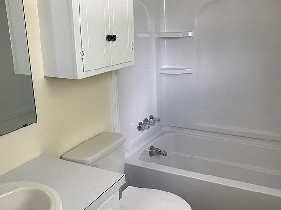 2nd image of 242 Airview Dr