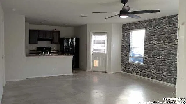 3 bed, 2.0 bath, 1179 sqft, $1,550 — Photo 3