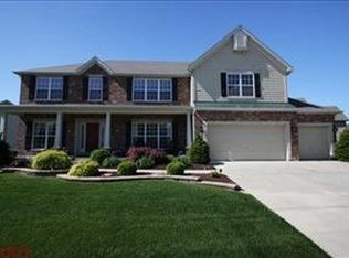 1055 Brook Mont Dr, O'Fallon, MO