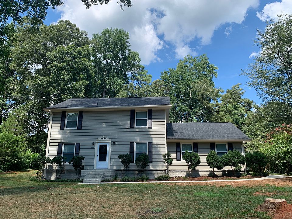 2nd image of 782 Chandler Dr