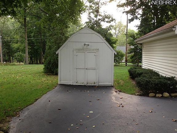 4th image of 2830 S Park Dr