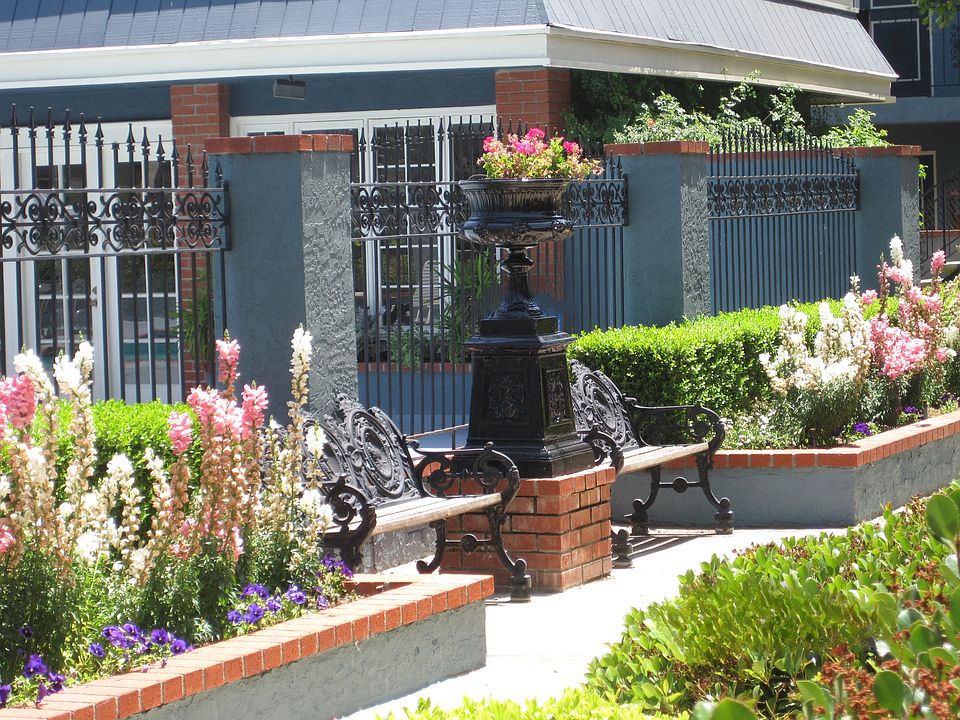 Building Photo 5