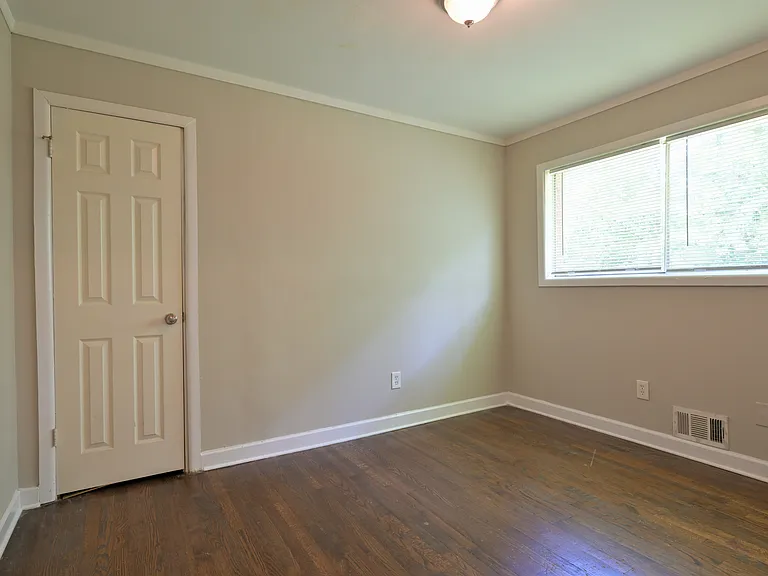 2075 Claude St NW — Photo 8
