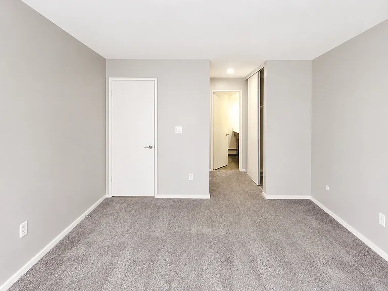 Lexington Hills Apartments — Photo 71