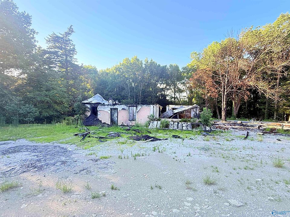 2nd image of 9612 Highway 36 E