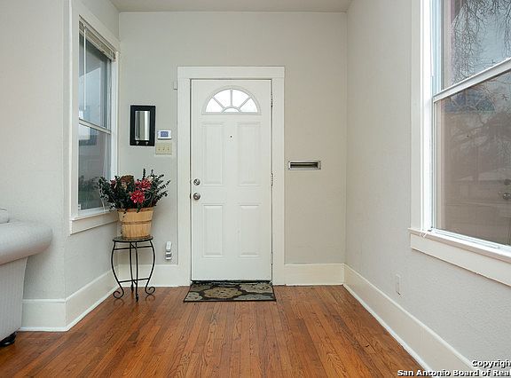 4th image of 1242 Avant Ave
