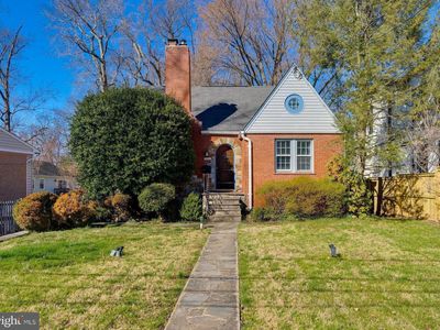 5607 Greentree Rd, Bethesda, MD, 20817