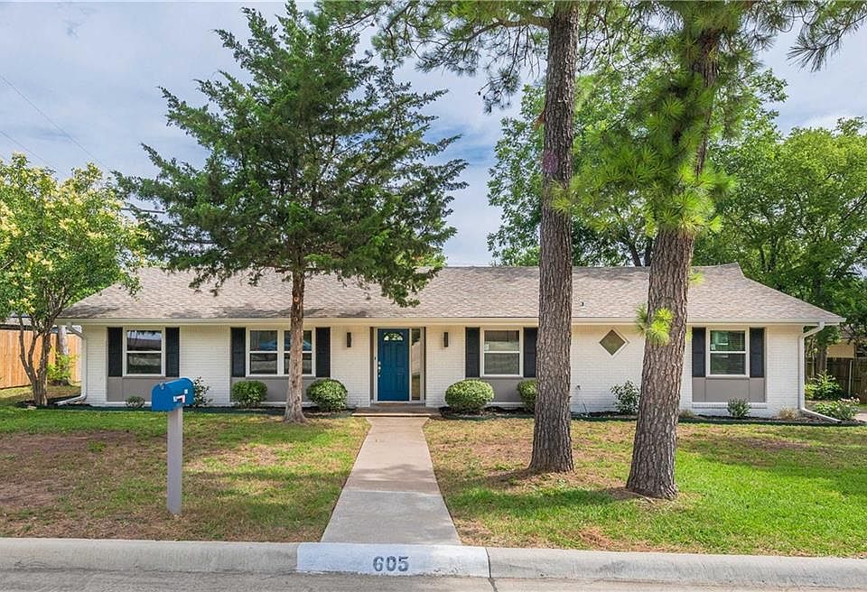 1st image of 605 Merrill Dr