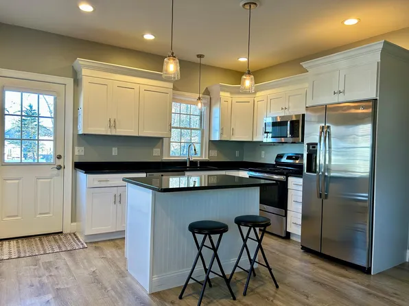 127 Bridge St #1R, Beverly, MA 01915