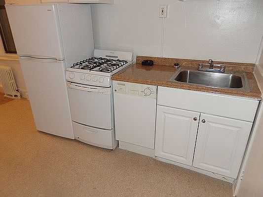 5th image of 554 W 50th St APT 1RW