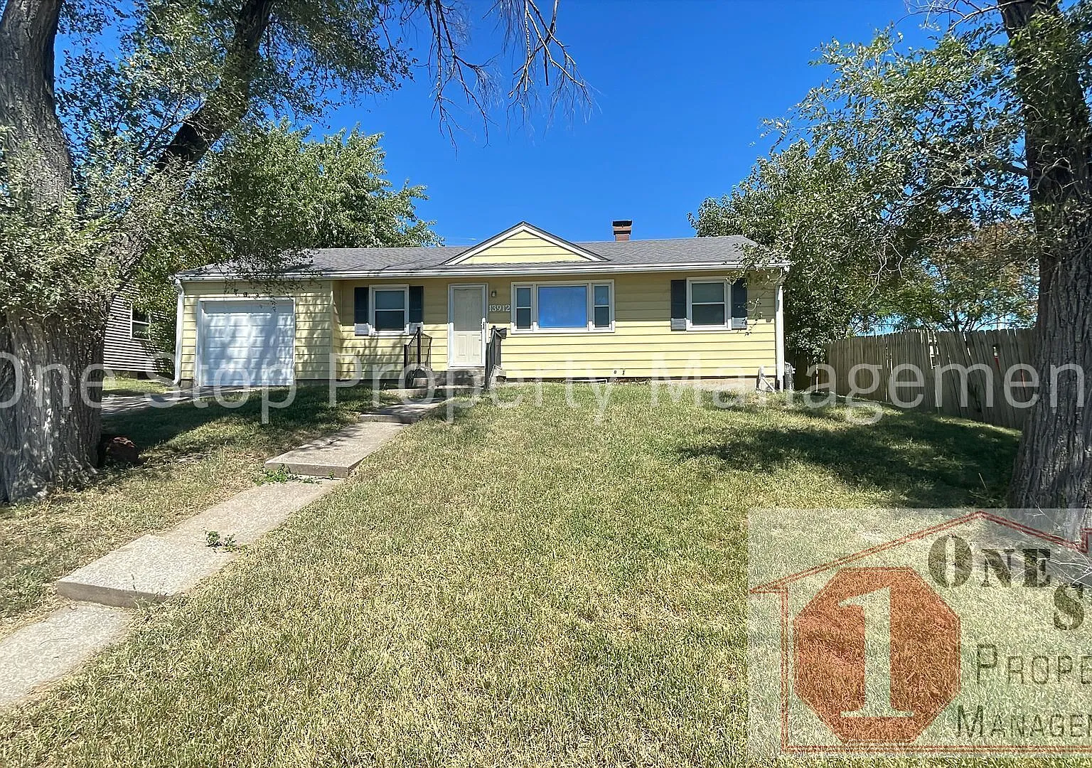 Charming 3-bedroom, 1-bathroom house located in Independence — Photo 1