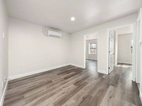 112 Pacific St #219