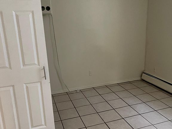 4th image of 2659 Queen City Ave #3