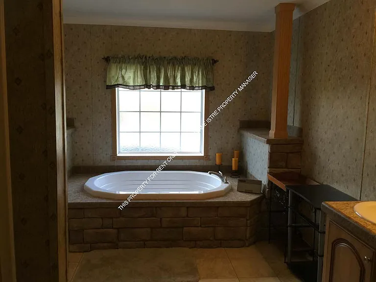 1618 Bowie St — Photo 7