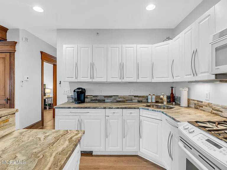 100 Lake Ave — Photo 18