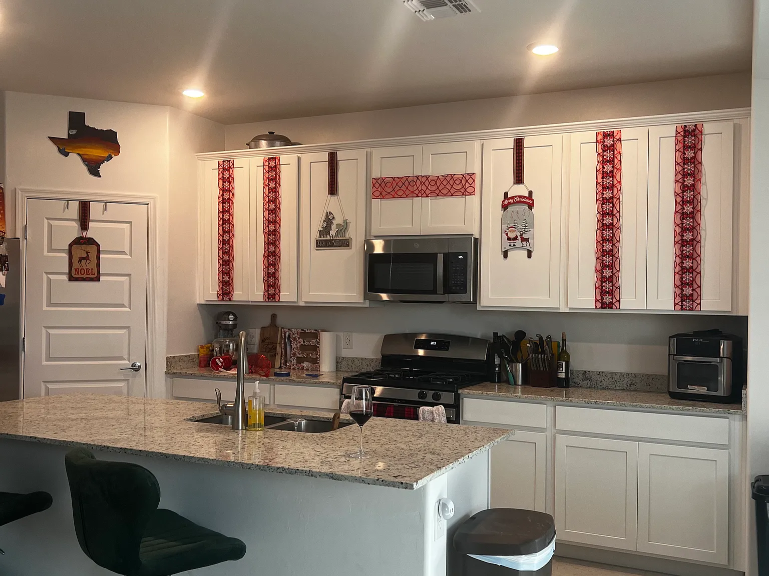 4 bed, 2208 sqft, $2,600 — Photo 3