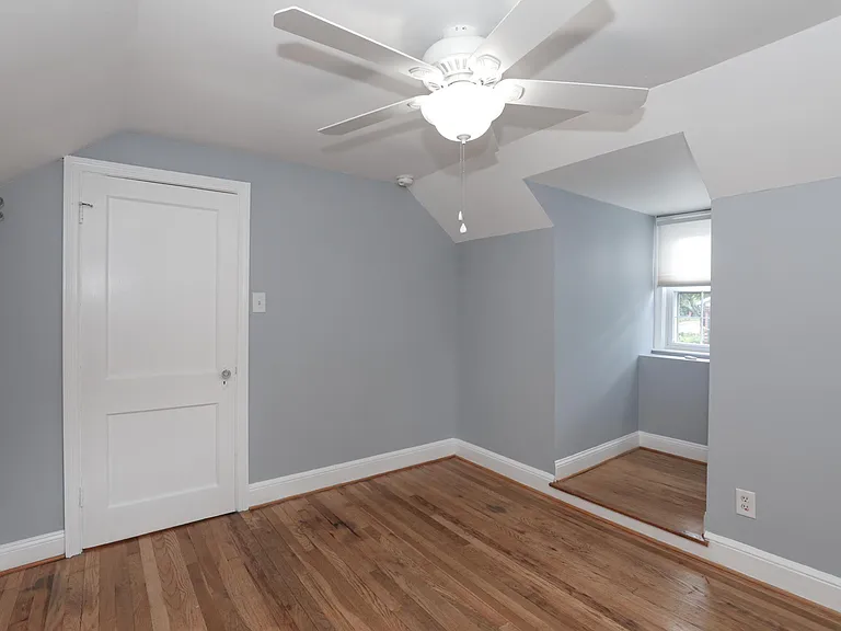 15 W Howell Ave — Photo 20