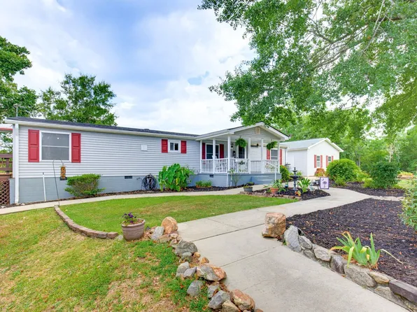 462 Forest Dr, Cross Hill, SC 29332
