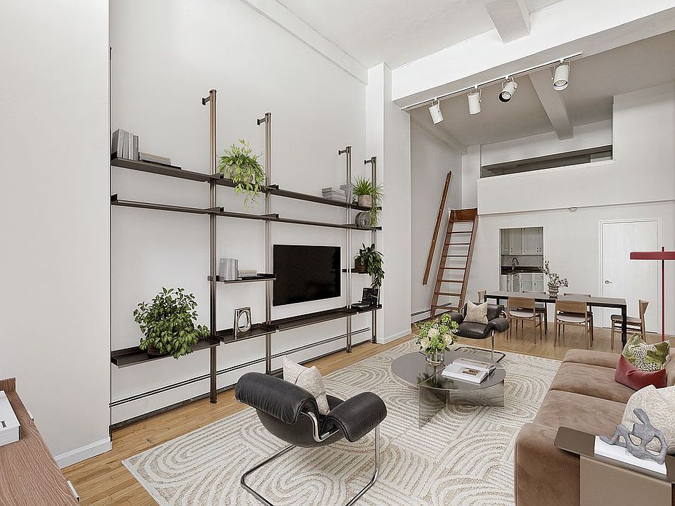 1st image of 257 W 93rd St #3/C