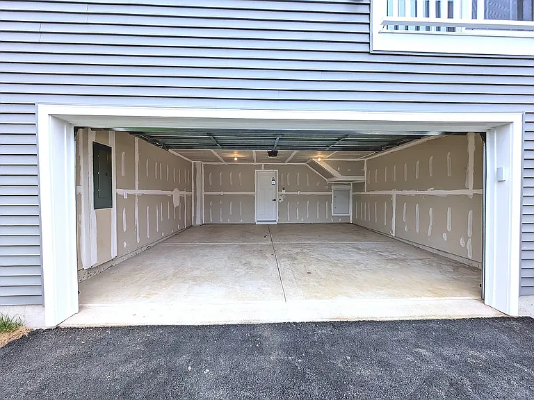 723 Kalmar Ln — Photo 27