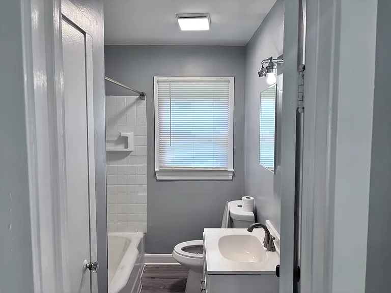 607 Martha Pl — Photo 2