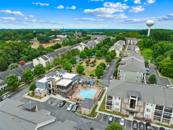 113 Steam Engine Dr Unit 108, Mooresville, NC 28115