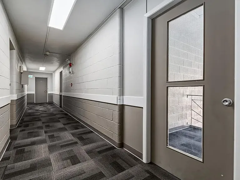 2220 Robinson St — Photo 31