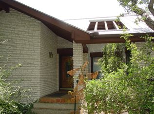 2103 Ridge Rd, Kerrville, TX 78028