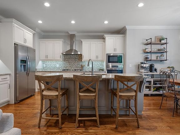 4th image of 1313 Dayspring Ct