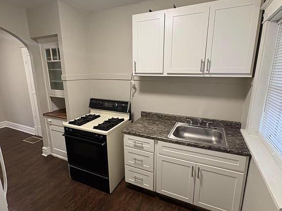2nd image of 5008 Newport Ave #2S