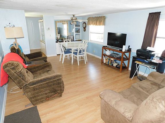2nd image of 118 Smithwood Dr
