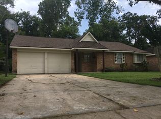 505 Kingsbury Ln, Friendswood, TX 77546