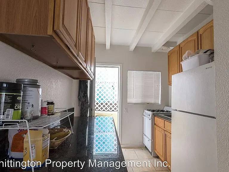Studio, 320 sqft, $2,100 — Photo 4