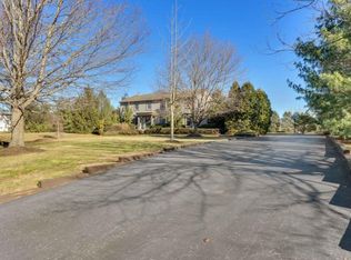3 Peters Ct, Millstone Township, NJ 08535