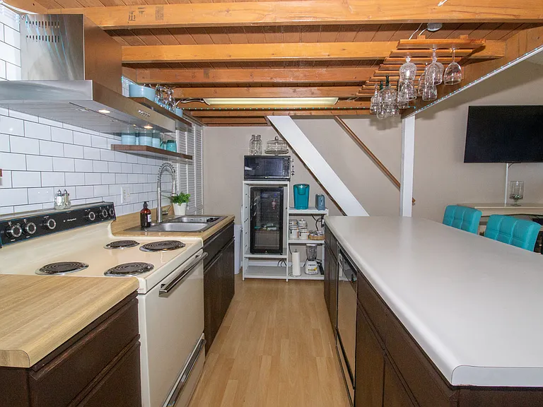 237 Southwood Shores Pl #3B — Photo 6