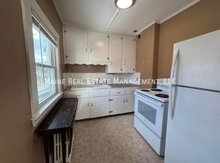 28 Pleasant St #2F, Waterville, ME 04901