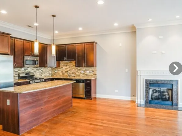218 N Halsted St Unit 2, Chicago, IL 60661