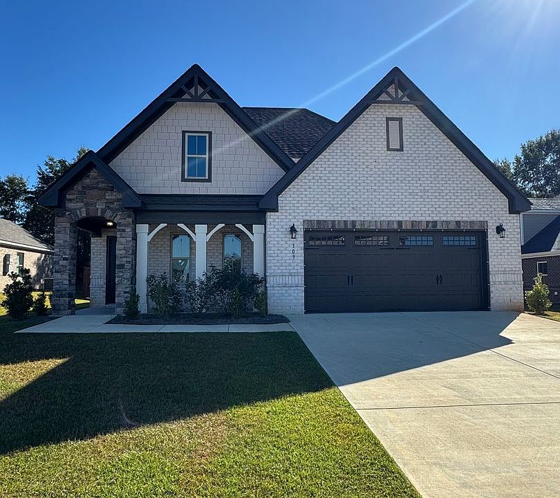 1st image of 303 Hundley Dr