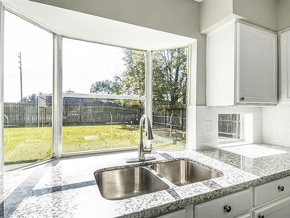 3rd image of 7138 River Garden Dr