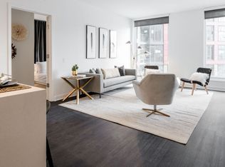933 W Altgeld St #502, Chicago, IL 60614