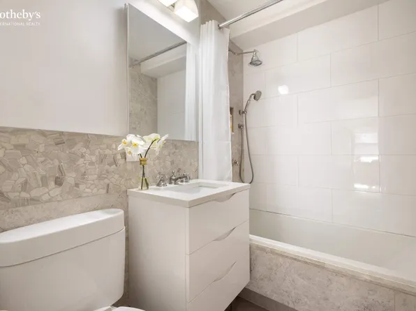 10 West 15th Street 1027-1028 image 12 of 13