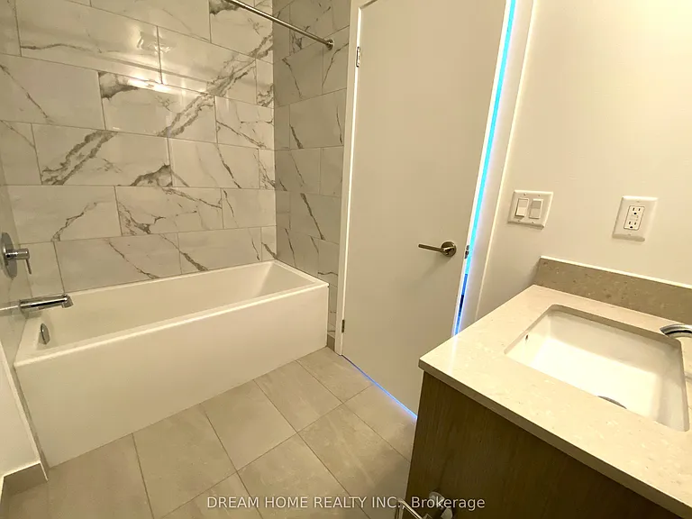 32 Forest Manor Rd #2705 — Photo 12