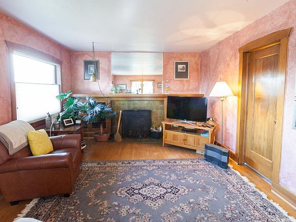 4th image of 2715 S Highland Dr