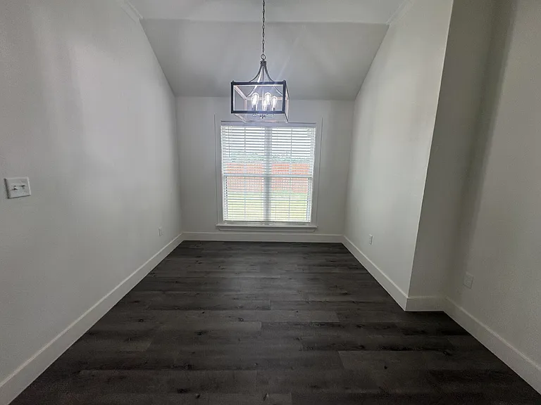 405 Ranger St — Photo 4