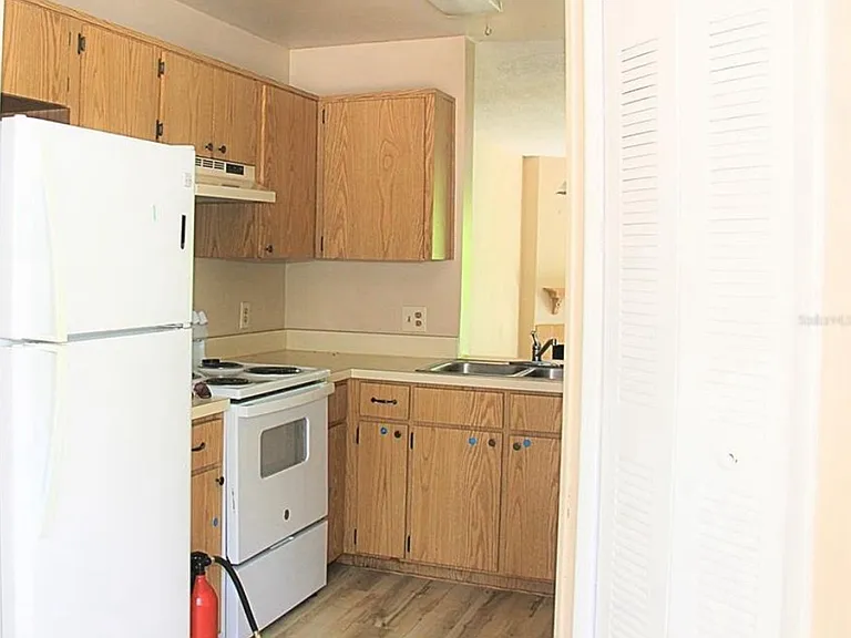 631 Clemson Dr — Photo 4