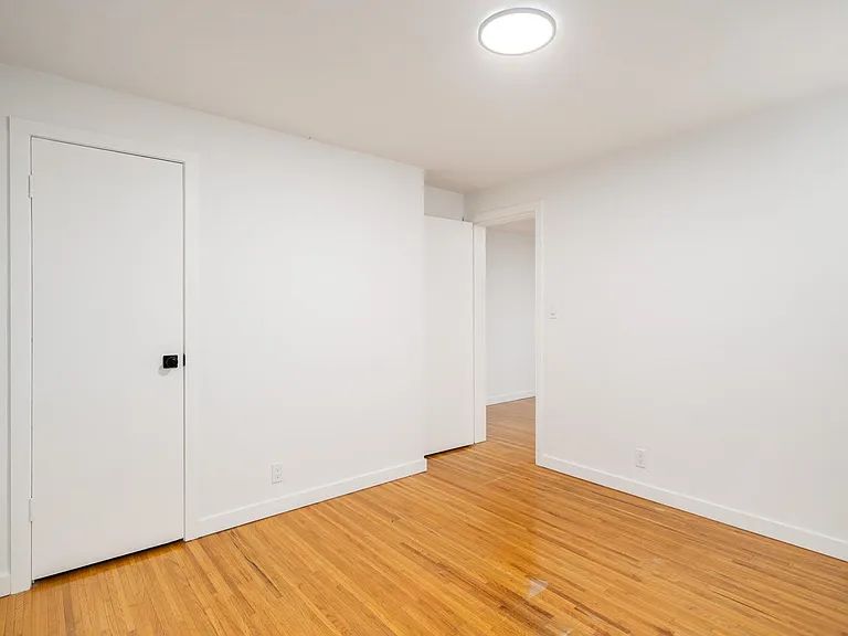 2596 Oak St #2 — Photo 10