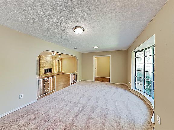5th image of 2405 Kingsbridge Dr
