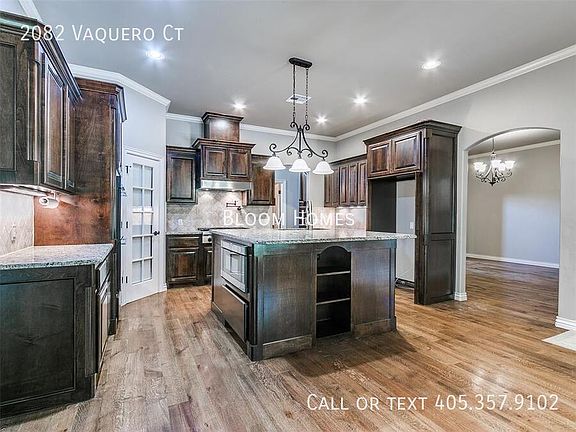 5th image of 2082 Vaquero Ct