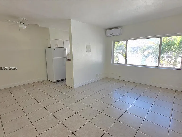 7629 Dickens Ave #7 — Photo 3