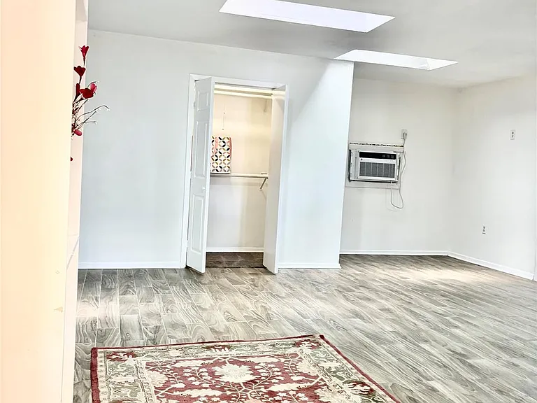 1407 Nevada St — Photo 11